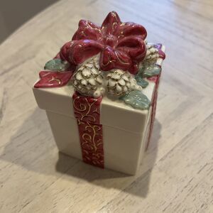 2001 LENOX Holiday Wishes Gift Box Trinket Limited Edition Fine Ivory China